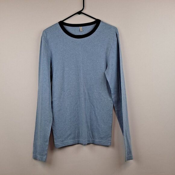 Gap Mens ring neck tee NWOT - Picture 1 of 7